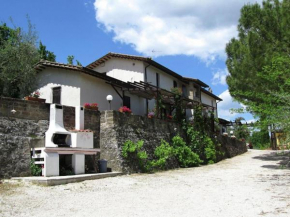  Attractive apartment in Bettona with swimming pool  Беттона